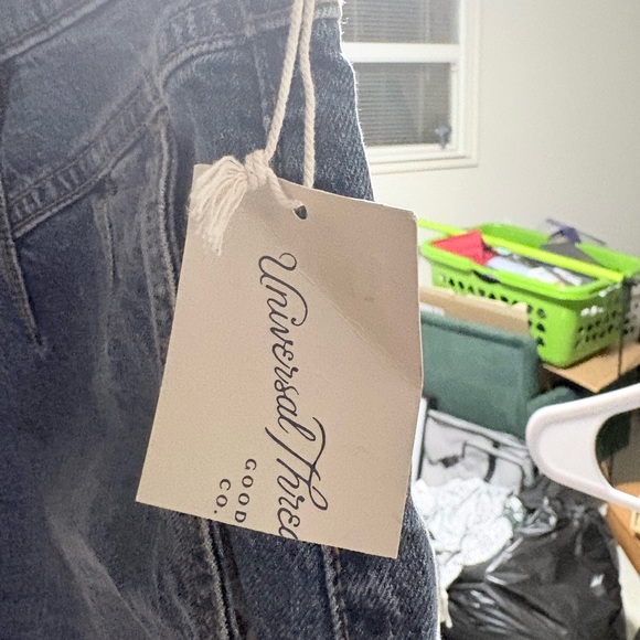 Universal Thread Dark Blue Jean Shorts - Picture 4 of 4